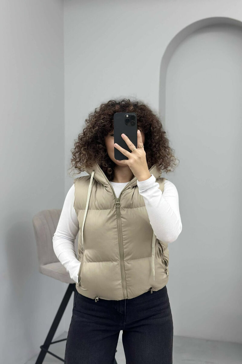 JELEK NJËNGJYRËSH ME KAPUC DHE ZINXHR PËR FEMRA NË NGJYRËN BEZHË TË ERRËT - 5