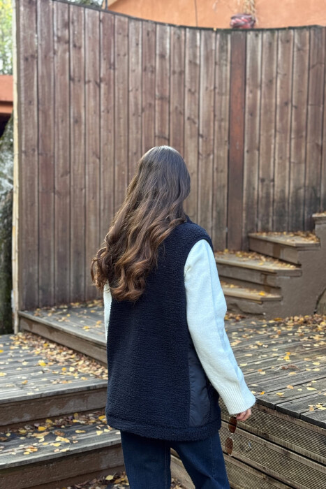 JELEK PELLUSH NJË NGJYRËSH ME ZINXHIR PËR FEMRA NË NGJYRË BLU TË ERRËT - 5