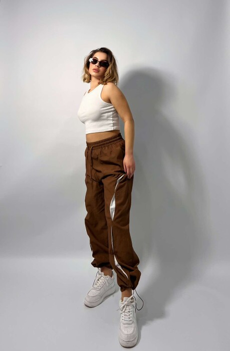 ONE COLOR JOGGING WOMEN SWEATPANTS BROWN/KAFE - 3