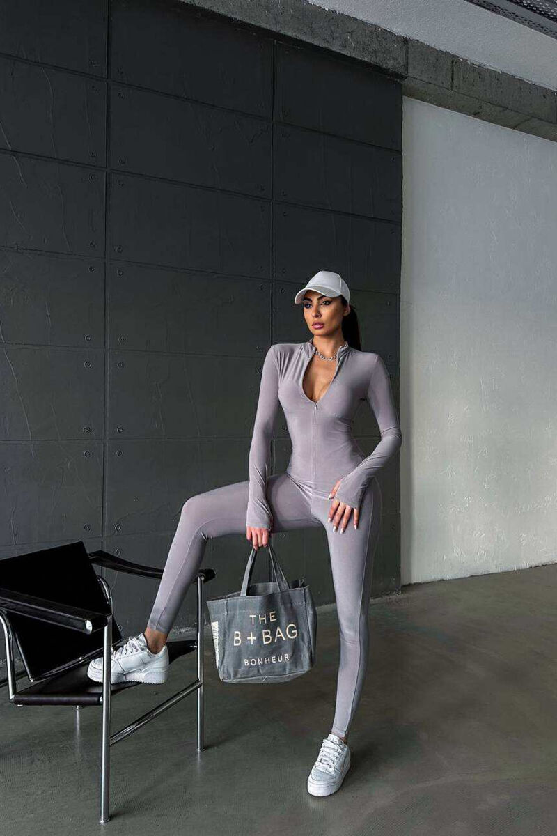 JUMPSUIT ME ZINXHIR PËR FEMRA NË NGJYRËN GRI E ZBARDHUR - 1