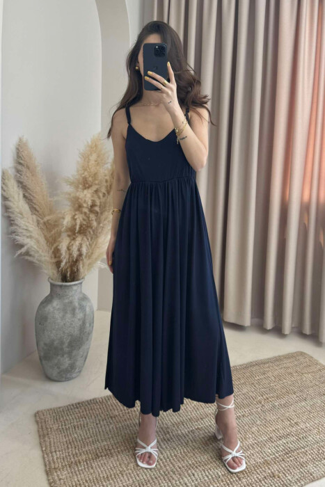 JUMPSUIT NJË NGJYRËSH I THJESHTË PËR FEMRA NË NGJYRËN BLU E ERRËT - 2