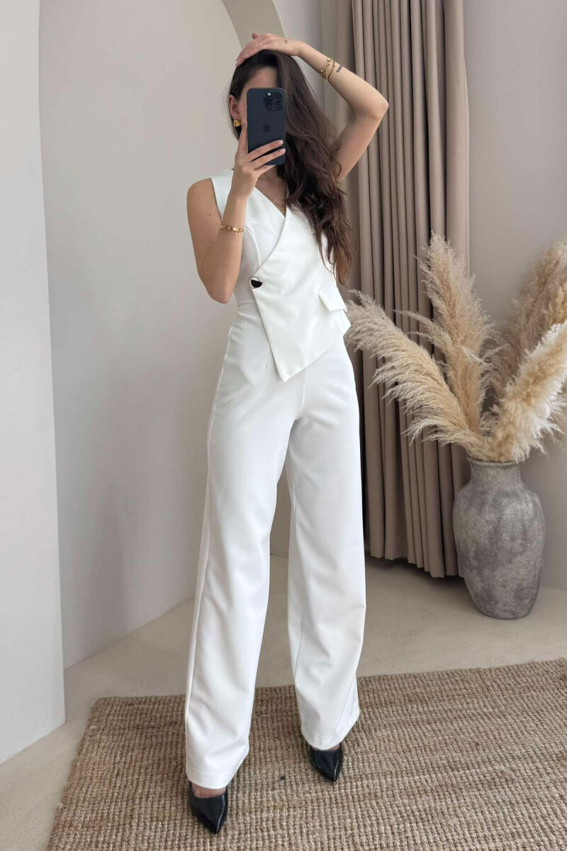 JUMPSUIT NJË NGJYRËSH I THJESHTË PËR FEMRA NË NGJYRËN E BARDHË - 2