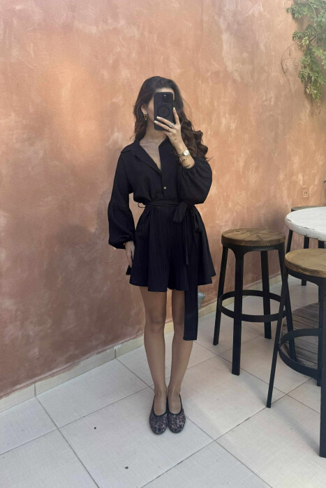 JUMPSUIT NJË NGJYRËSH ME KOPSA DHE LIDHËSE PËR FEMRA NË NGJYRËN E ZEZË - 1