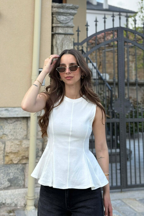 KANATJERE E THJESHTE PER FEMRA NE NGJYRE TE BARDHE - 3