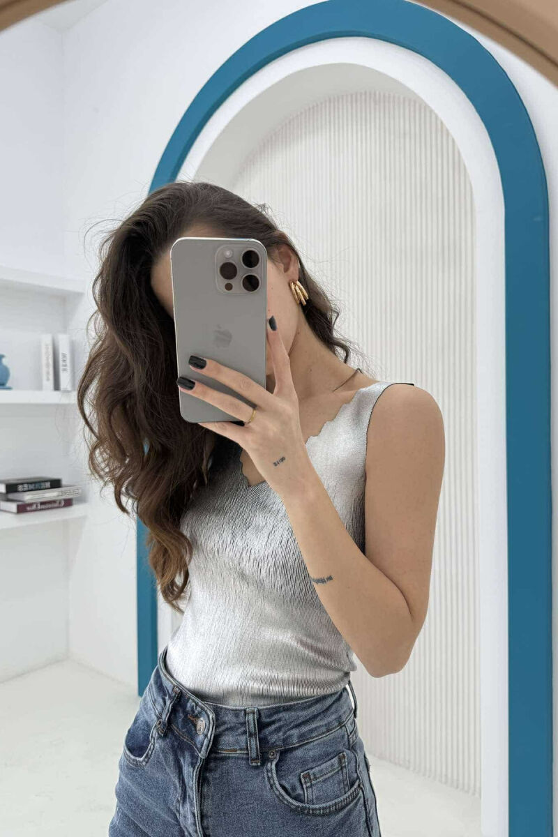 KANATJERE NJË NGJYRËSHE ME SHKËLQIM PËR FEMRA NË NGJYRË ARGJEND - 2