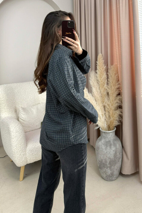 KEMISHE E THJESHTE ME DETAJE KATRORESH PER FEMRA NE NGJYRE BLU TE ERRET - 4