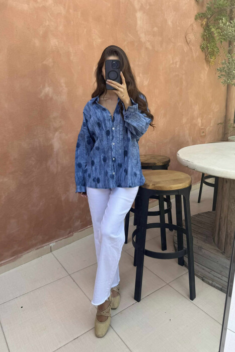 KËMISHË ME DIZANJE TË THJESHTA DHE MËNGË TË GJATA PËR FEMRA NË NGJYRËN BLU - 2