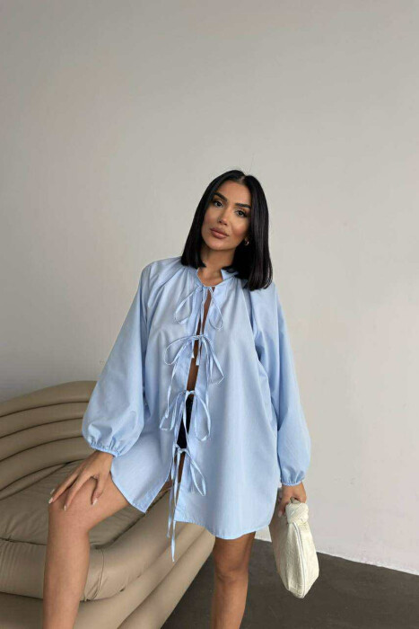 KËMISHË NJË NGJYRËSHE ME LIDHËSE PËR FEMRA NË NGJYRËN BLU TË ZBARDHUR - 3