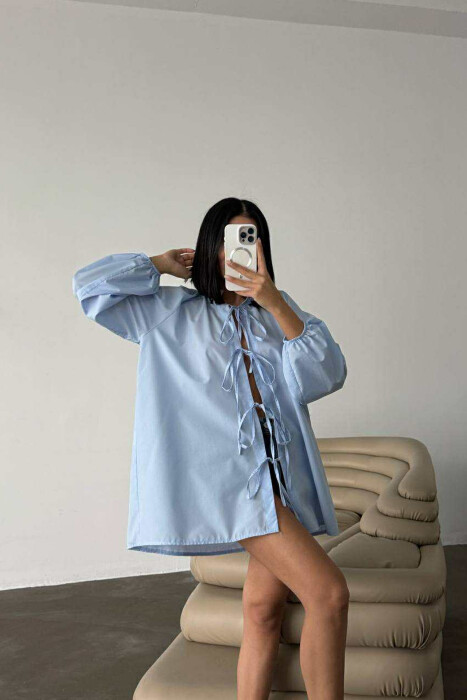 KËMISHË NJË NGJYRËSHE ME LIDHËSE PËR FEMRA NË NGJYRËN BLU TË ZBARDHUR - 4