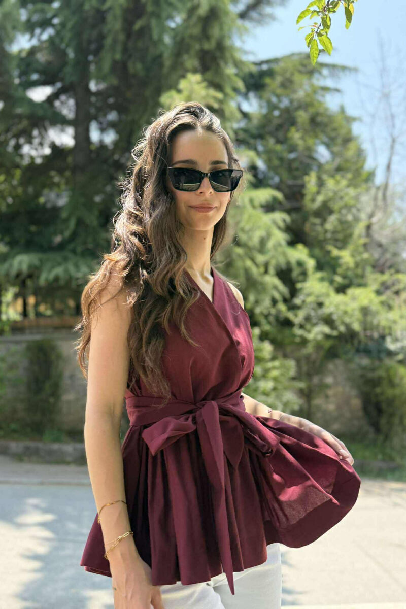 KËMISHE NJË NGJYRËSHE ME DETAJIN E LIDHSES PËR FEMRA NË NGJYRËN VISHNJË - 2