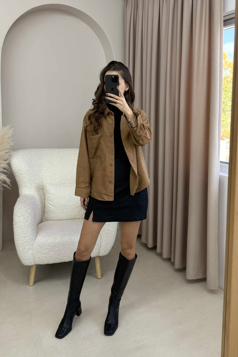 KËMISHË NJË NGJYRËSHE ME NJË XHEP PËE FEMRA NË NGJYRË KAFE - 2