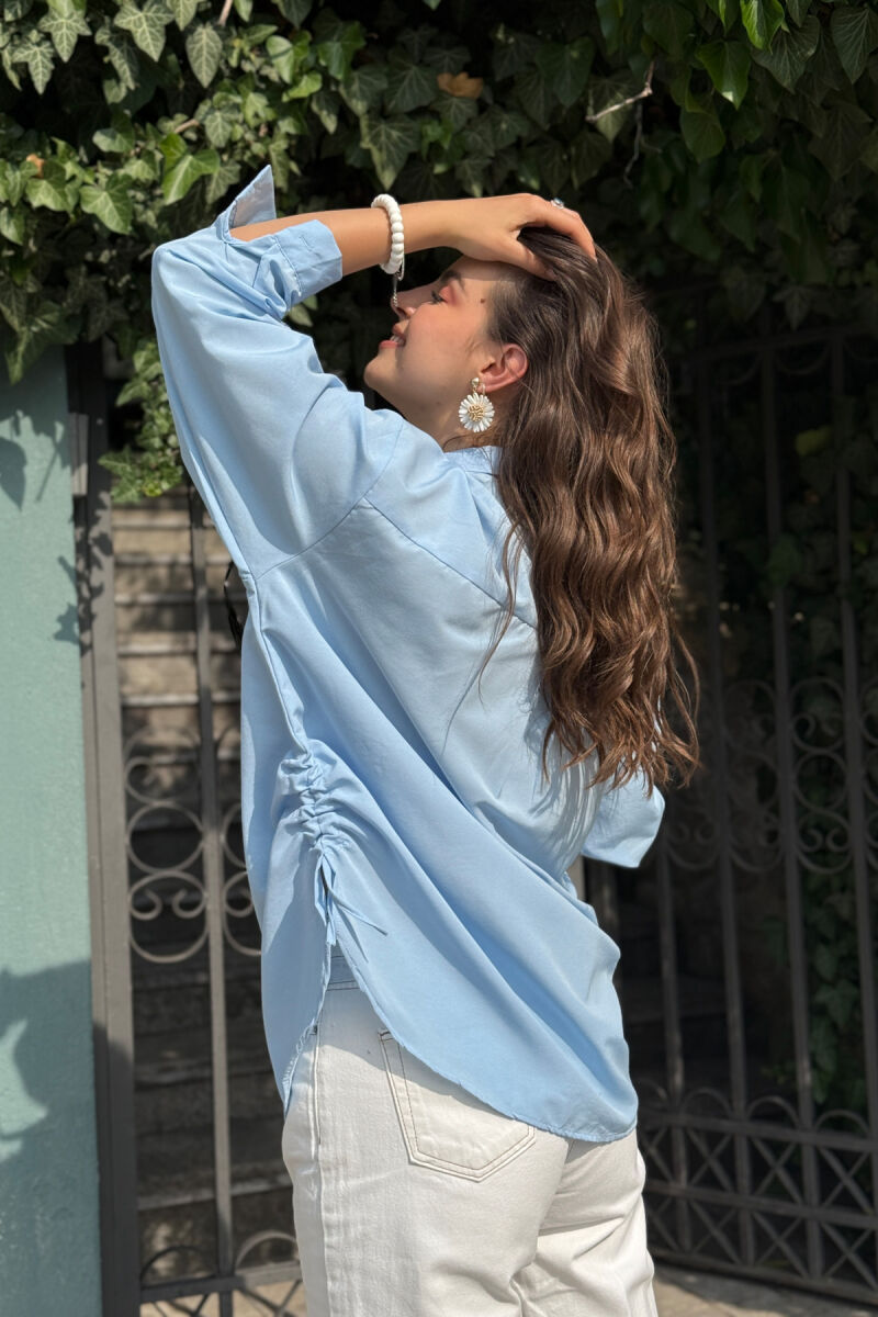 KËMISHË NJË NGJYRËSHE E THJESHTË PËR FEMRA NË NGJYRËN BABY BLUE - 2
