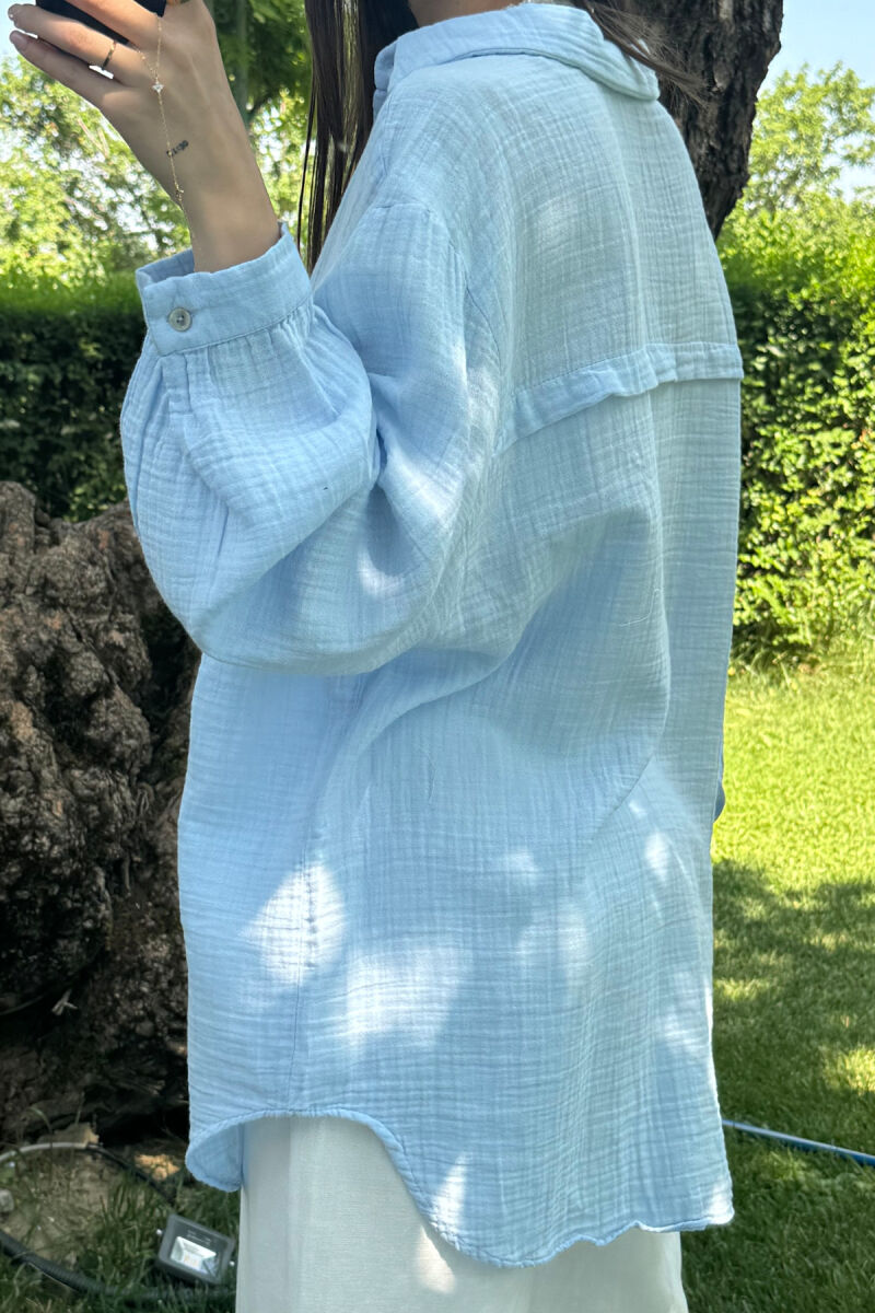 KËMISHE NJË NGJYRËSHE E THJESHTË PËR FEMRA NË NGJYRËN BLU E ZBARDHUR - 4