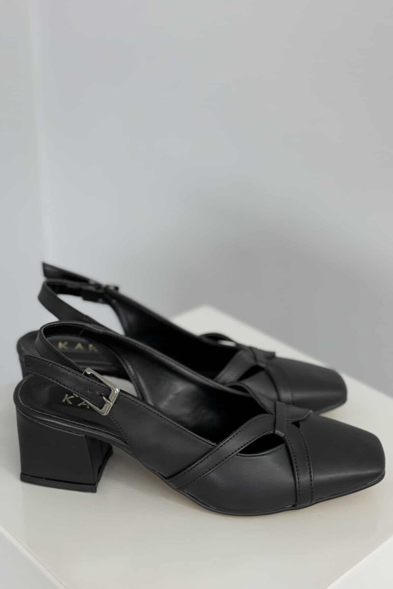 KËPUCE NJË NGJYRËSHE ME GJYSMË TAKË NË NGJYRË E ZEZË - 5