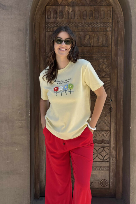 KNITTED FLOWERS ONE COLOR ROUND NECK WOMEN T-SHIRT YELLOW/E VERDHE 