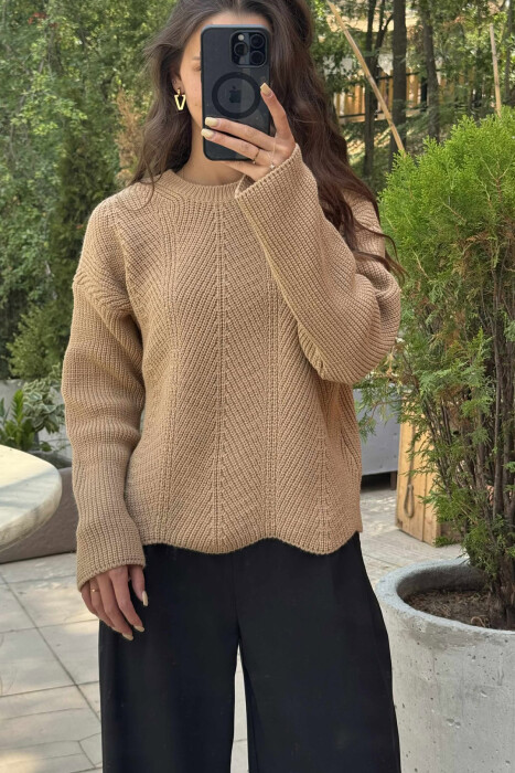 KNITTED ONE COLOR SIMPLE WOMEN SWEATER LIGHT BROWN/KAZB - 6