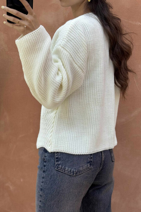 KNITTED ONE COLOR SIMPLE WOMEN SWEATER WHITE-E BARDHE - 3