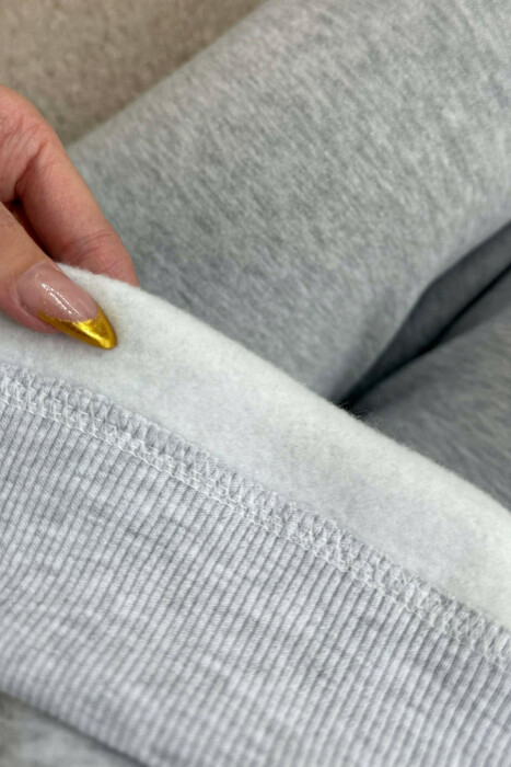 KOSTUM ALO ME PUSH BLUZË E SHKURTËR+TUTA PËR FEMRA NË NGJYRË GRI TË ZBARDHUR - 5