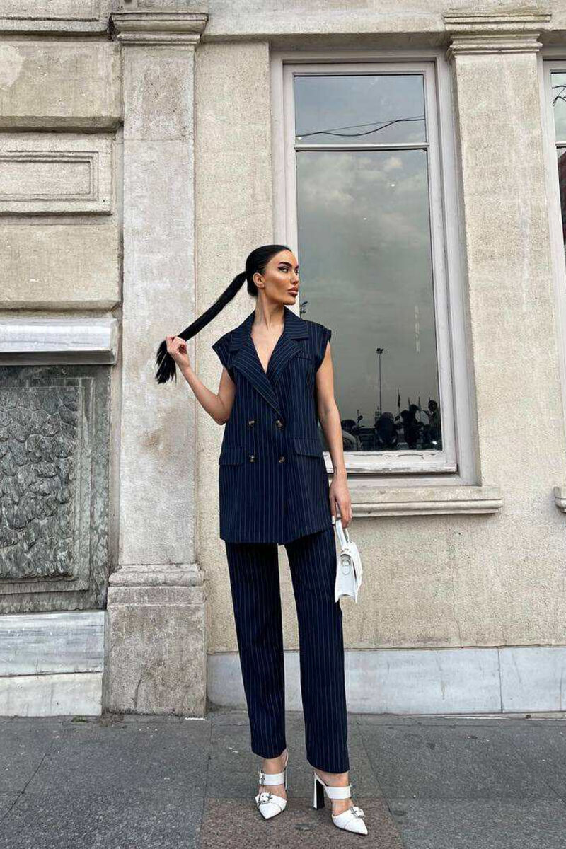 KOSTUM I THJESHTE NJË NGJYRËSH JELEK +PANTALLONA ME VIJA PËR FEMRA NË NGJYRËN BLU E ERRËT - 3