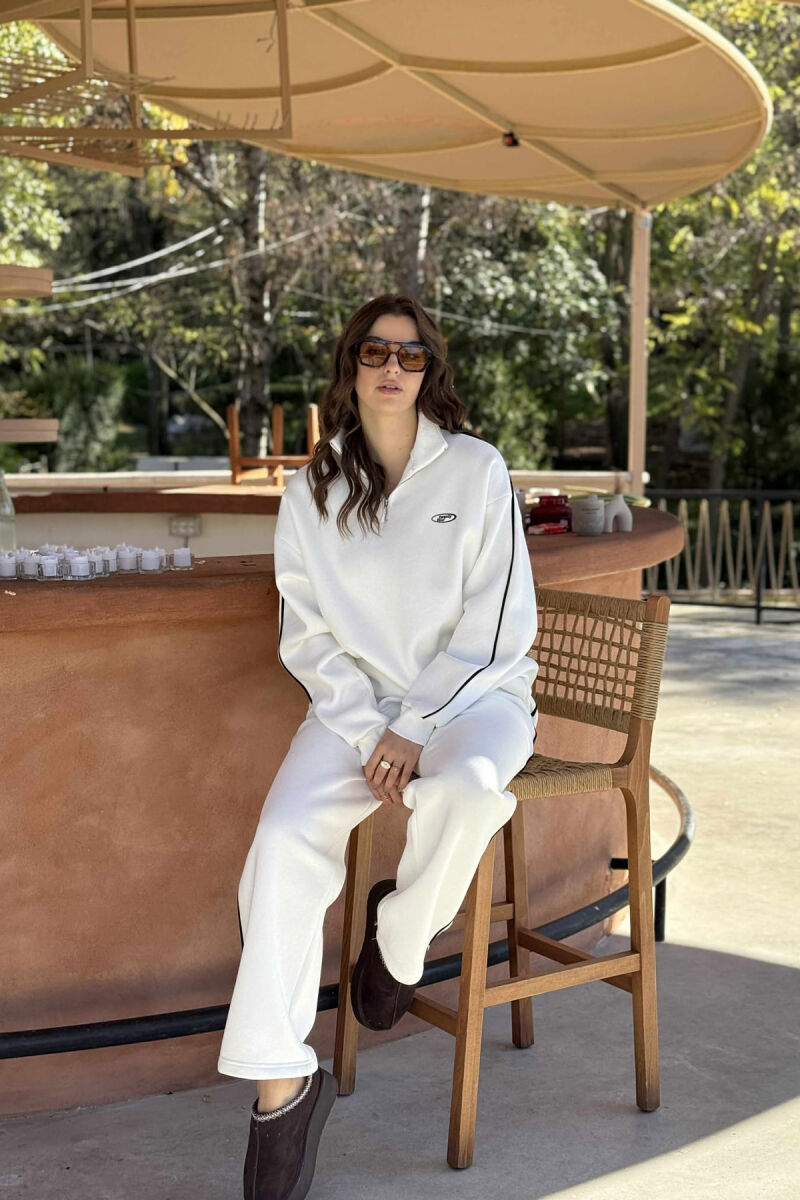 KOSTUM ME JAKË ME ZINXHIR BLUZË+PANTALLONA PËR FEMRA NË NGJYRË TË BARDHË - 3