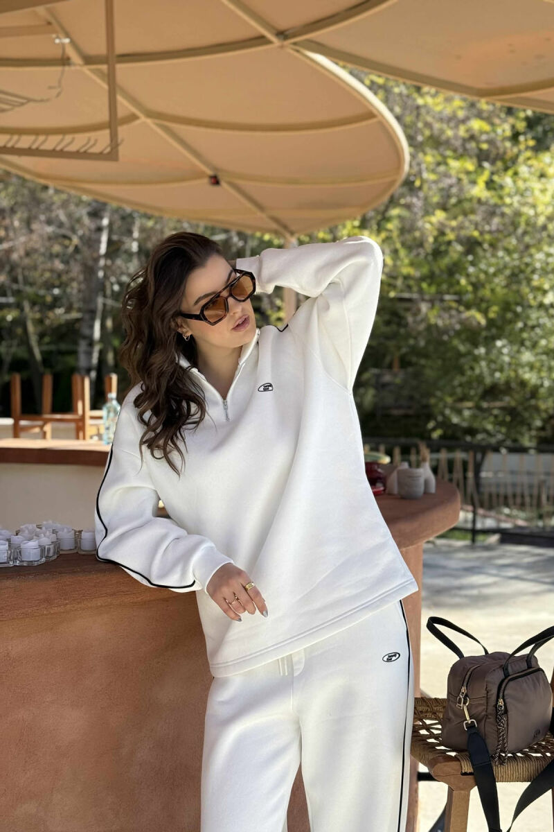 KOSTUM ME JAKË ME ZINXHIR BLUZË+PANTALLONA PËR FEMRA NË NGJYRË TË BARDHË - 4