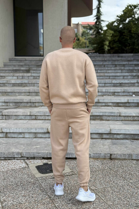 KOSTUM ME PUSH BLUZË ME JAKË TË RRUMBULLAKËT+TUTA PËR MESHKUJ NË NGJYRË BEZHË - 5