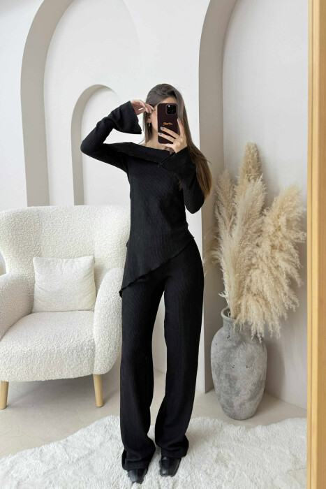 KOSTUM NJE NGJYRESH BLUZE ME SUPET JASHTE+PANTALLONA PER FEMRA NE NGJYRE TE ZEZE - 2