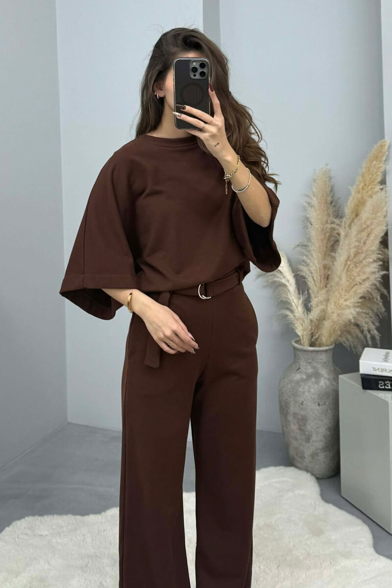 KOSTUM NJE NGJYRESH BLUZE+TUTA PER FEMRA NE NGJYRE KAFE - 3