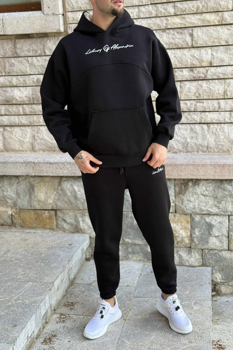 KOSTUM NJË NGJYRËSH ME PUSH HOODIE+TUTA PËR MESHKUJ NË NGJYRË TË ZEZË - 1