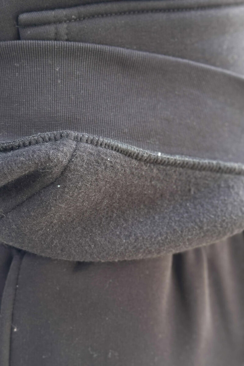 KOSTUM NJË NGJYRËSH ME PUSH HOODIE+TUTA PËR MESHKUJ NË NGJYRË TË ZEZË - 3