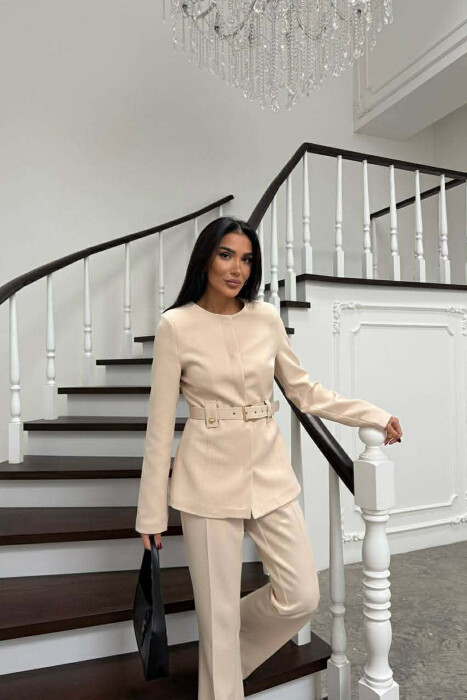 KOSTUM NJË NGJYRËSH XHAKETË ME RRIP+PANTALLONA PËR FEMRA NË NGJYRE KREM - 2