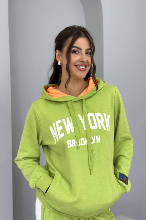 KOSTUM PËR FEMRA HOODIE DHE TUTA NË NGJYRËN JESHILE TË ZBARDHUR - 5