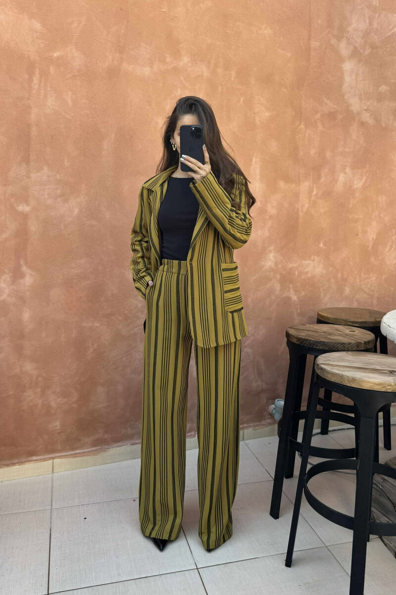 KOSTUM XHAKETË+PANTALLONA ME DIZAJN ME VIJA PËR FEMRA NË NGJYRË JESHILE TË ZBARDHUR - 5
