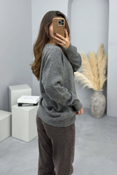 LABUBU FRONT IMAGE WOMEN SWEATER GREY/GRI - 3
