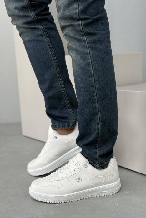 LACINGS SIMPLE MEN SNEAKERS WHITE-E BARDHE - KLAUDIO FASHION