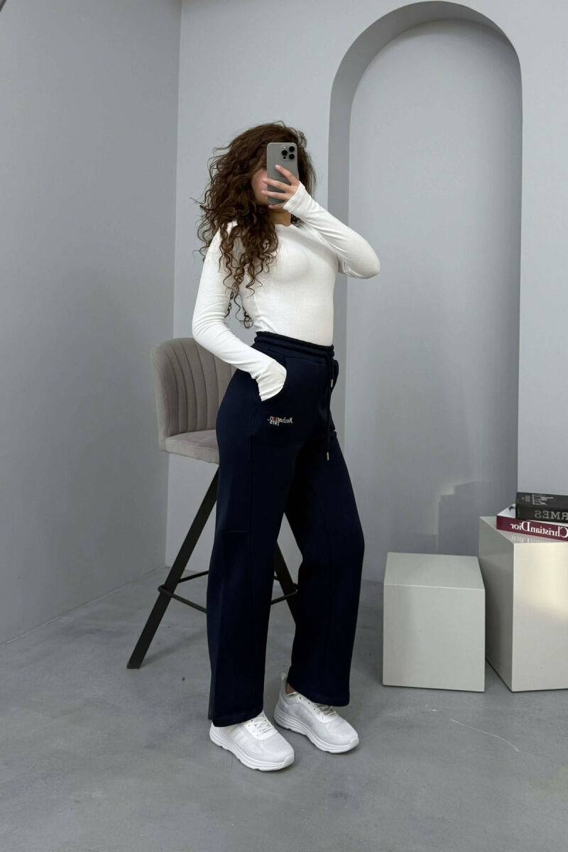 LITTLE WRITTINGS FLUFFY WOMEN SWEATPANTS DARK BLUE/BEE - 5