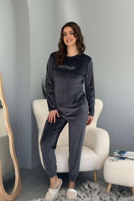 LITTLE WRITTINGS WOMEN PYJAMAS IN GREY COLOR 