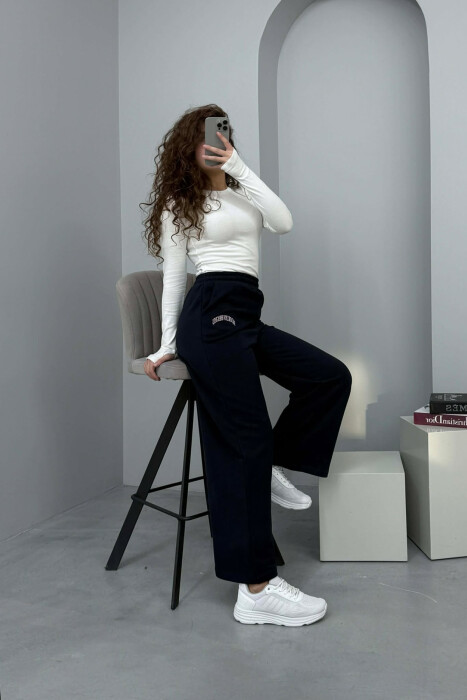 LITTLE WRITTINGS SIMPLE WOMEN SWEATPANTS DARK BLUE/BEE - 5
