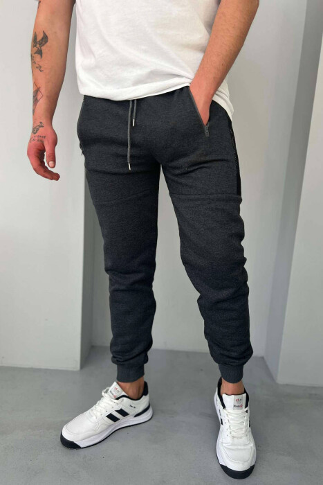 NEW YORK FLUFFY MEN SWEATPANTS DARK GREY/GEE - KLAUDIO FASHION