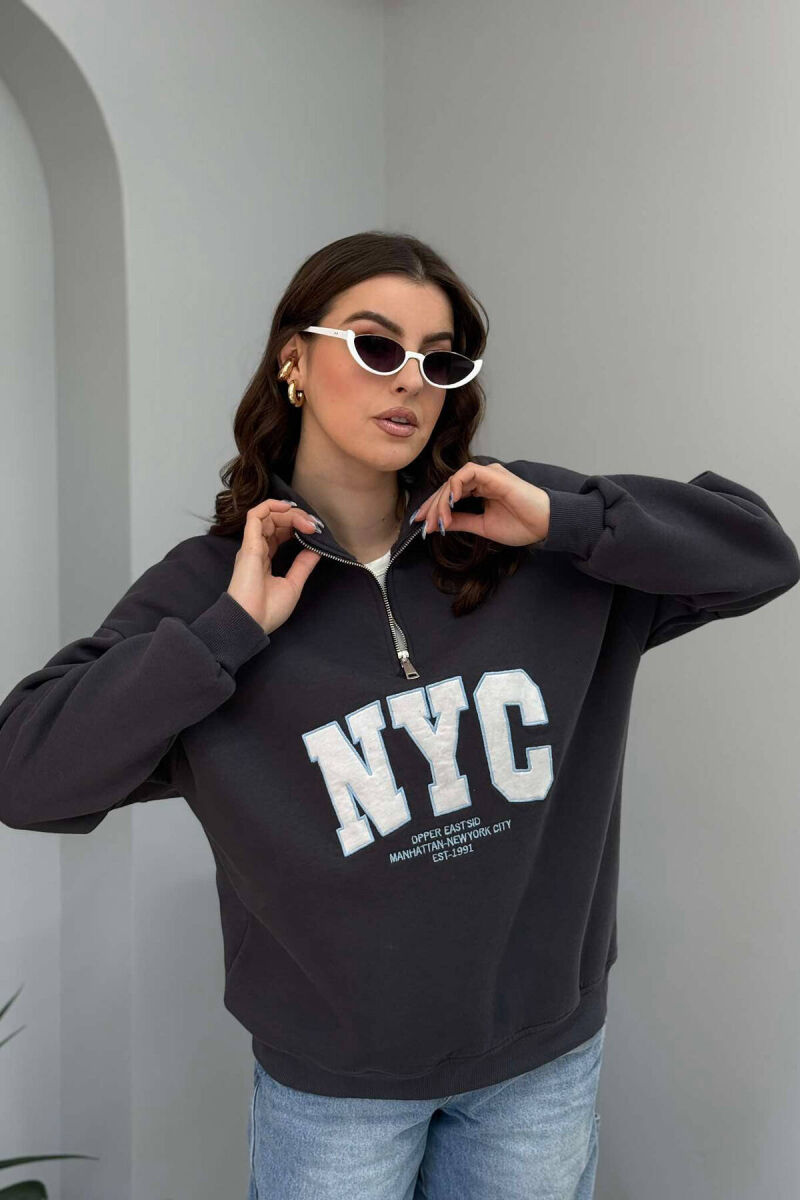 NYC WRITTING FLUFFY WOMEN SWEATSHIRT IN DARK GREY COLOR - 1