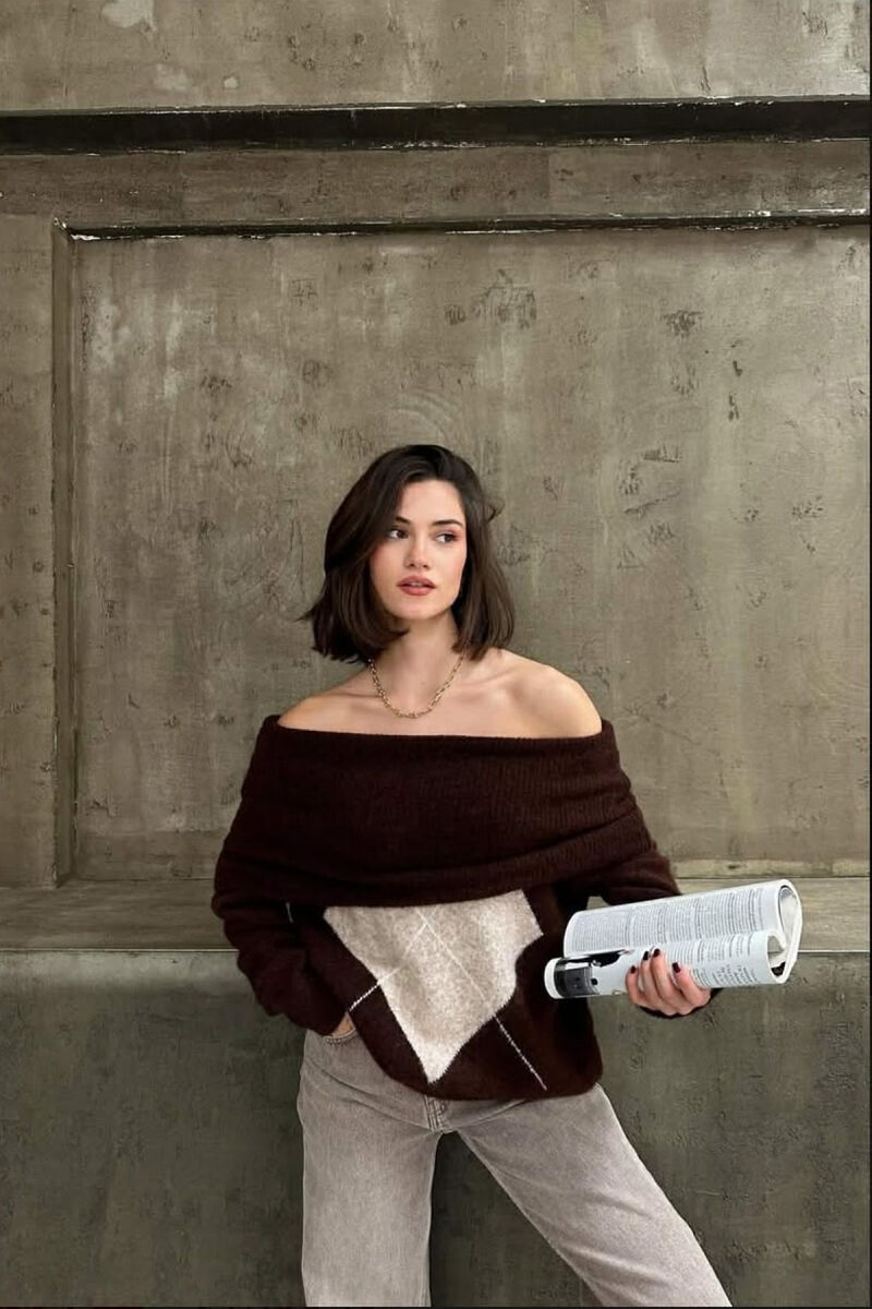 OFF SHOULDERS RHOMBUS DESIGN WOMEN SWEATER DARK BROWN/KAE - 1