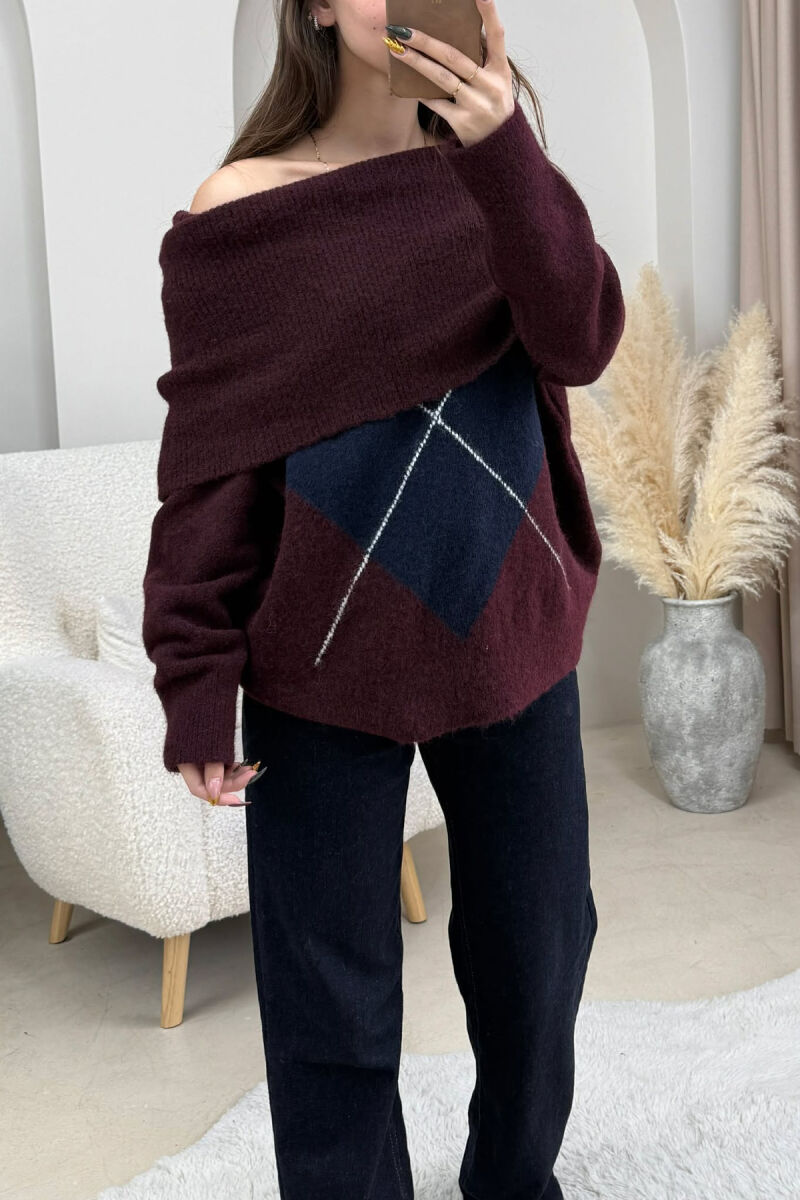 OFF SHOULDERS RHOMBUS DESIGN WOMEN SWEATER DARK BURGUNDY/VISHNJE E ERRET - 2