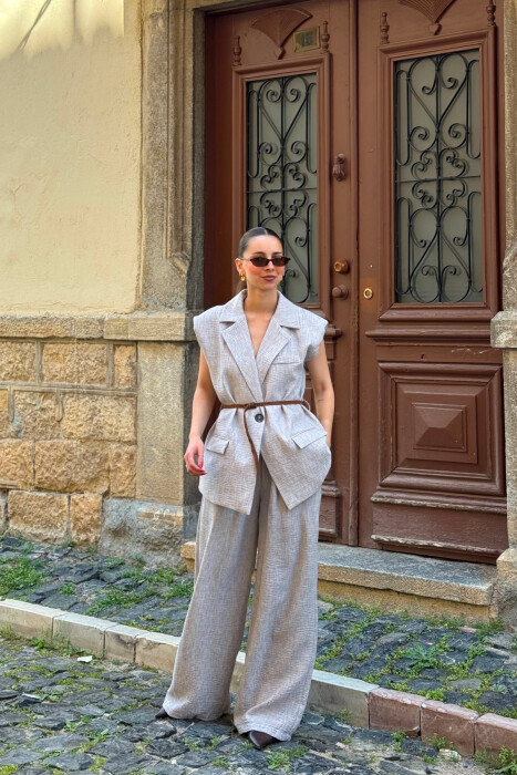 SET NJE NGJYRESH JELEK ME DETAJIN E RRIPIT + PANTALLONA PER FEMRA NE NGJYRE GRI TE ZBARDHUR - KLAUDIO FASHION
