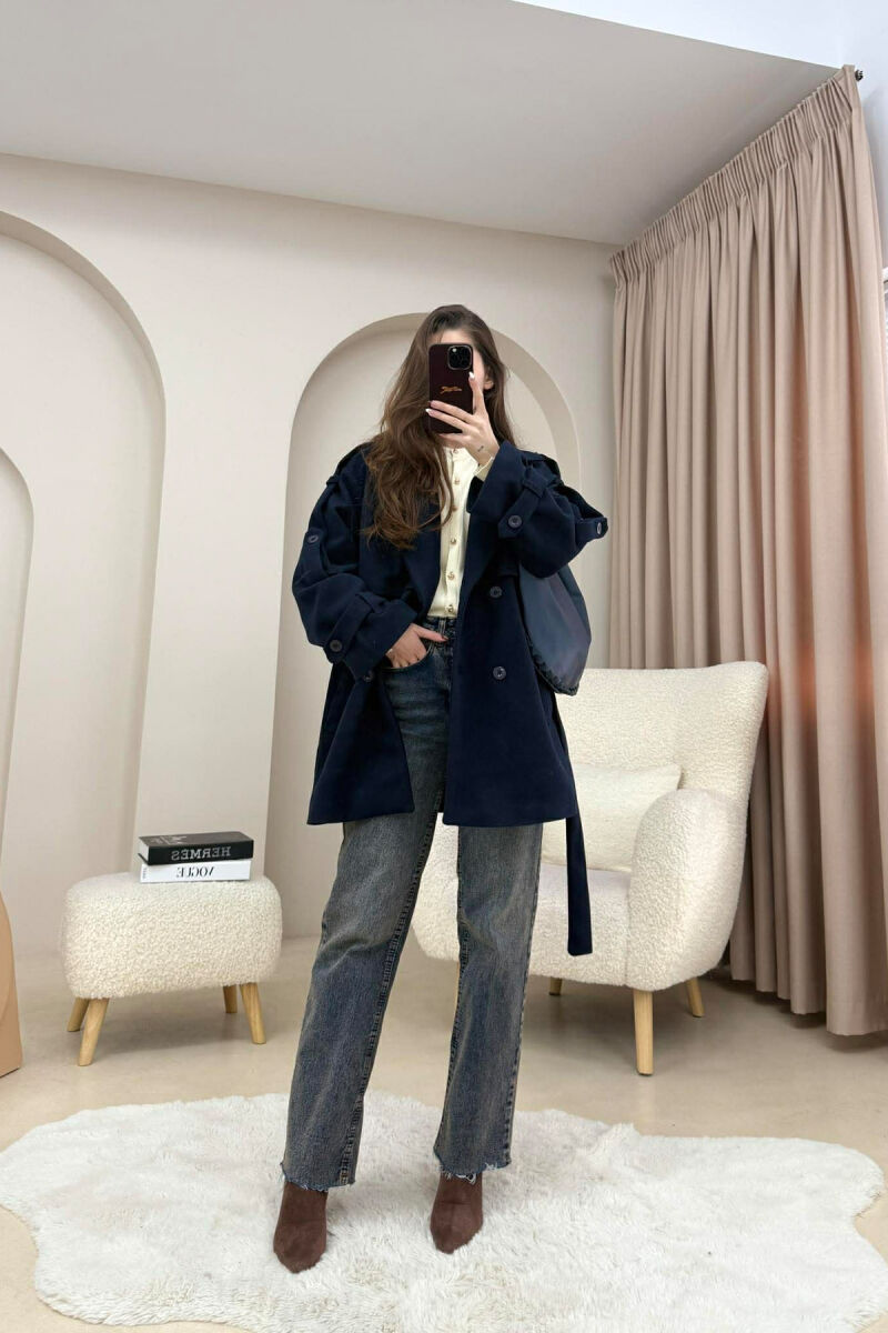 PALLTO NJE NGJYRESHE ME DETAJIN E RRIPIT PER FEMRA NE NGJYRE BLU TE ERRET - 4