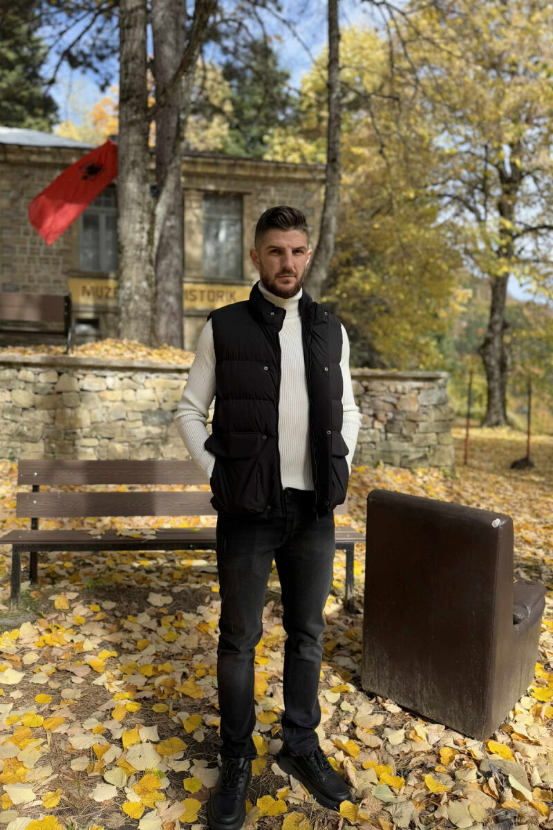 ONE COLOR BIG FRONT POCKETS HIDDEN BUTTON+ZIPPER MEN VEST BLACK/ E ZEZE - 2