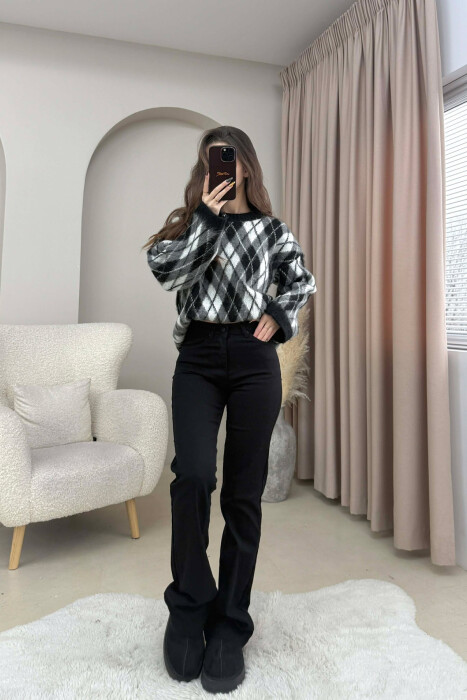 ONE COLOR BOOTCUT WOMEN JEANS BLACK/ E ZEZE - KLAUDIO FASHION