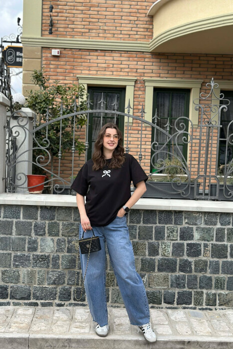 ONE COLOR BOW DESIGN WOMAN T-SHIRT BLACK/ E ZEZE 
