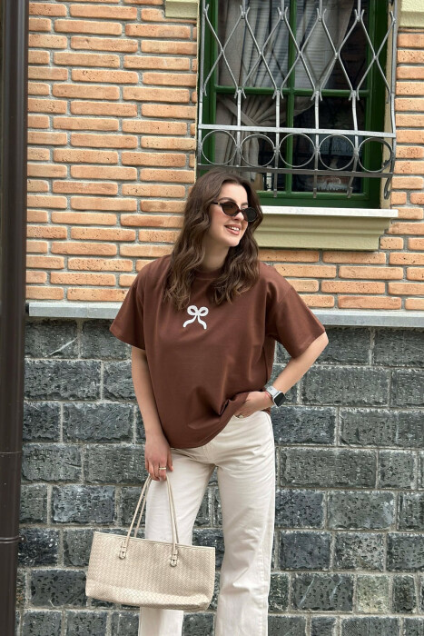 ONE COLOR BOW DESIGN WOMAN T-SHIRT BROWN/KAFE 