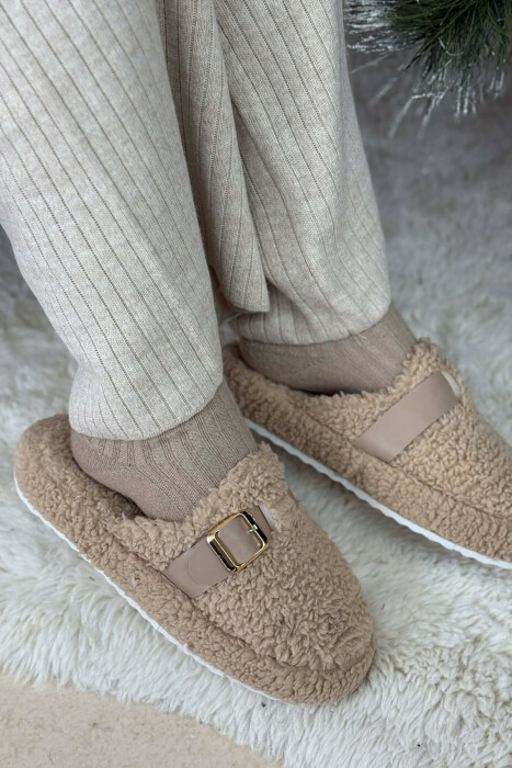 ONE COLOR BUCKLE DETAIL TEDDY WOMAN SLIPPERS DARK BEIGE/BEZHE ERRET - KLAUDIO FASHION