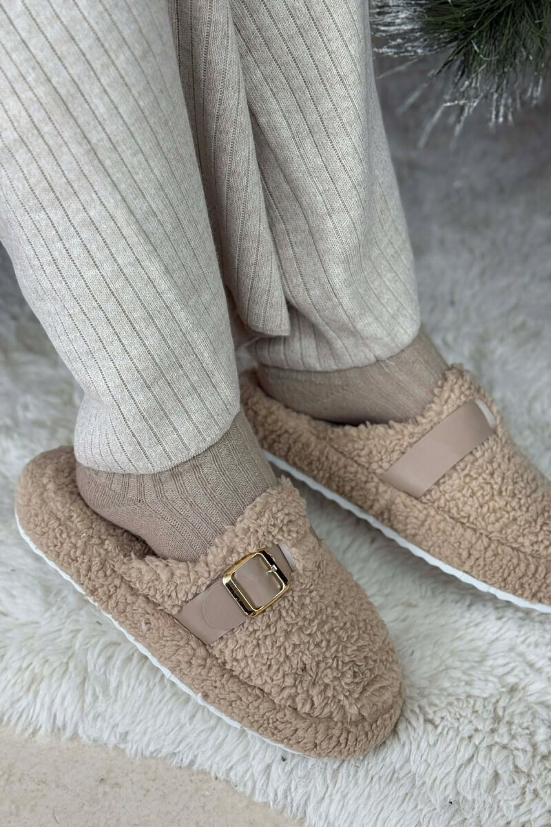 ONE COLOR BUCKLE DETAIL TEDDY WOMAN SLIPPERS DARK BEIGE/BEZHE ERRET - 1